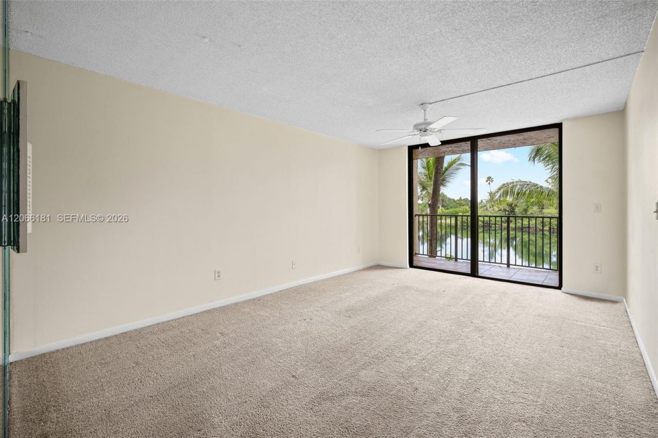14211 N Kendall Dr, Unit 207E, Miami, FL 33186 Photo
