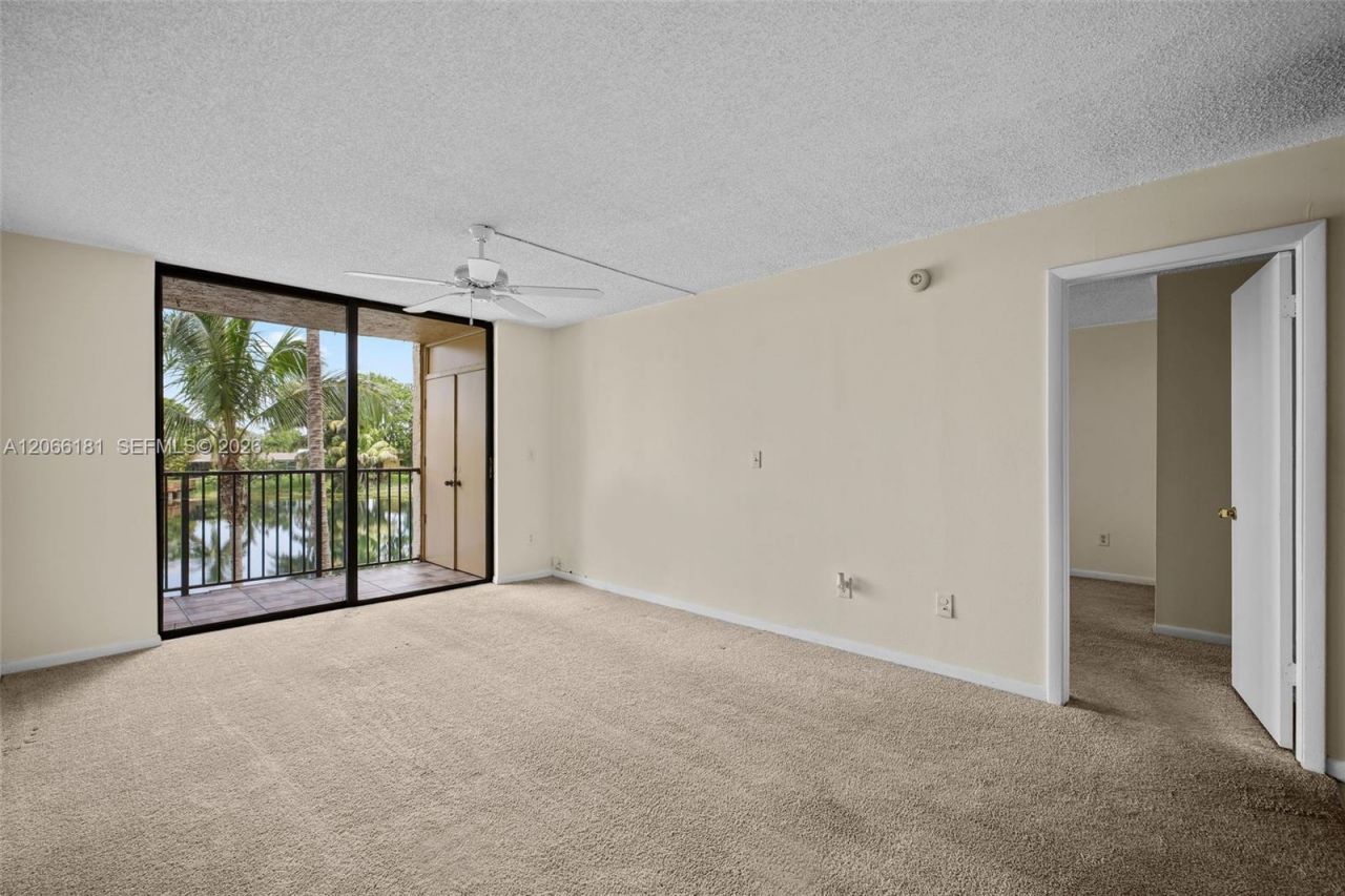14211 N Kendall Dr, Unit 207E, Miami, FL 33186 Photo