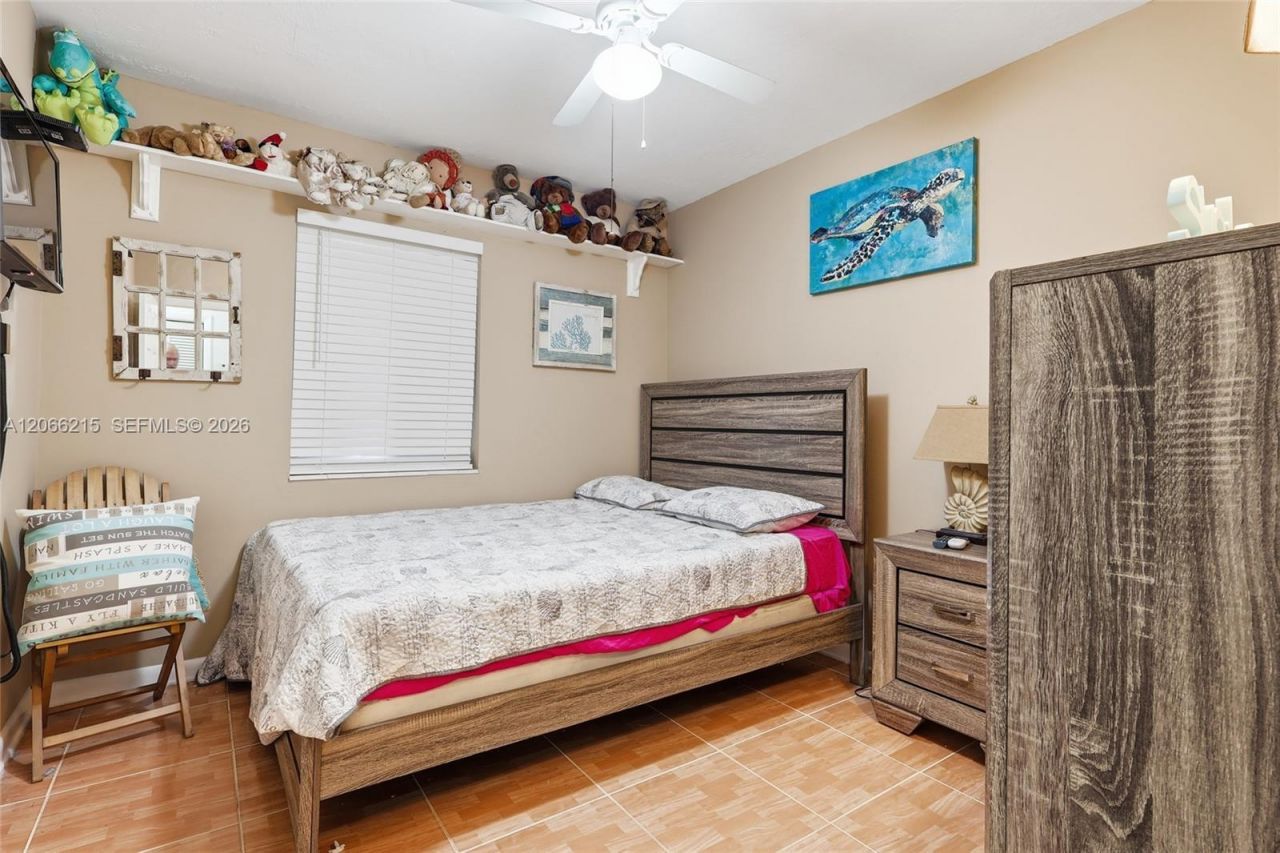 10235 Pan American Dr , Cutler Bay, FL 33189 Photo