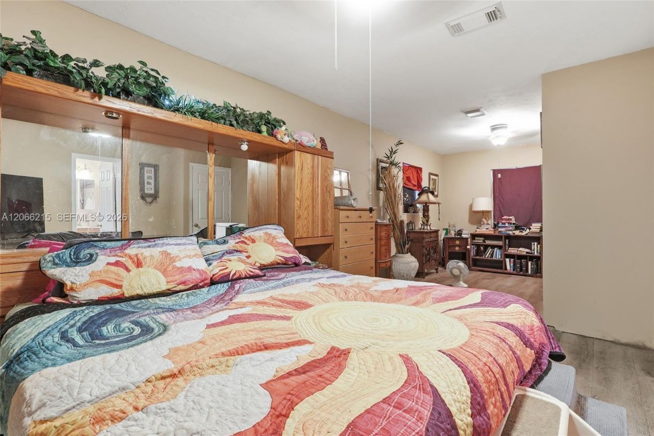 10235 Pan American Dr , Cutler Bay, FL 33189 Photo
