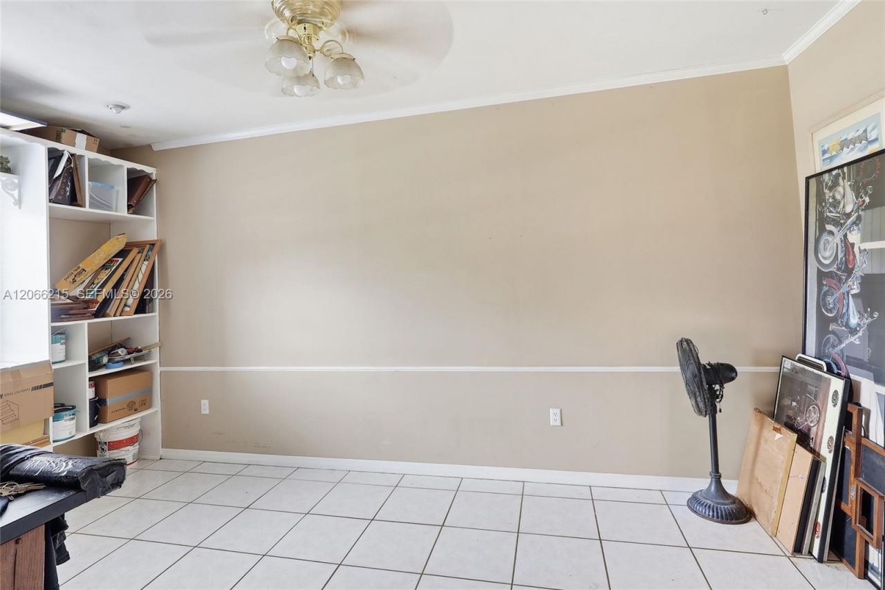10235 Pan American Dr , Cutler Bay, FL 33189 Photo