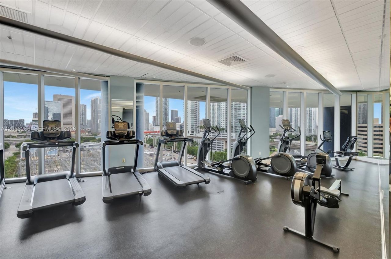 185 SW 7th St, Unit 3105, Miami, FL 33130 Photo