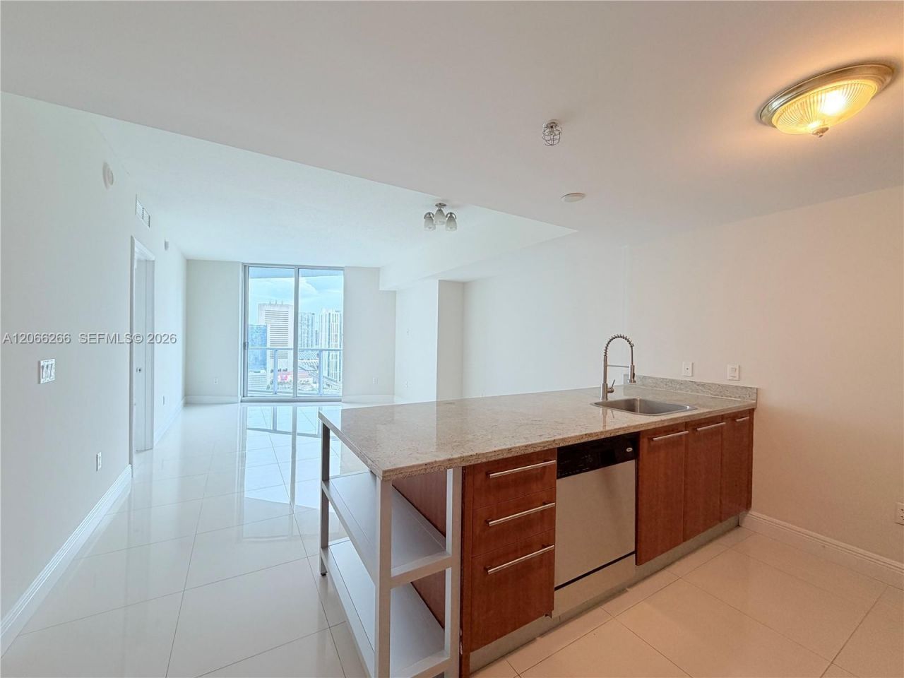 185 SW 7th St, Unit 3105, Miami, FL 33130 Photo