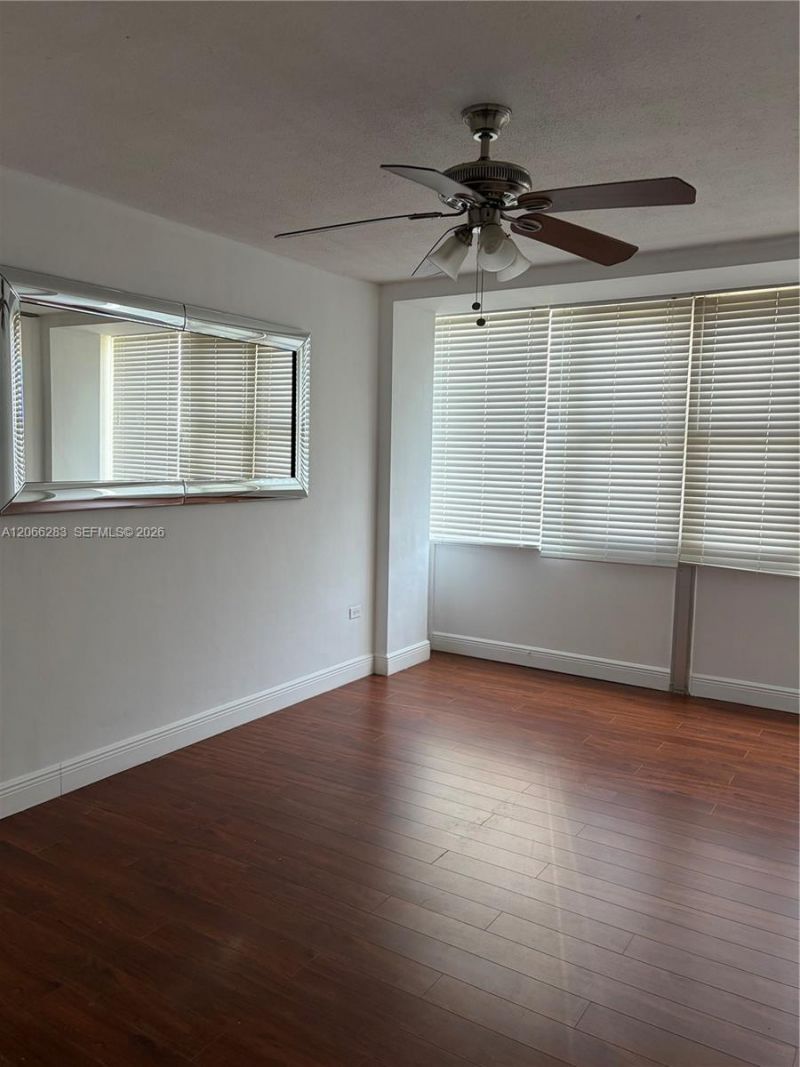 7545 E Treasure Dr , Unit 5G, North Bay Village, FL 33141 Photo