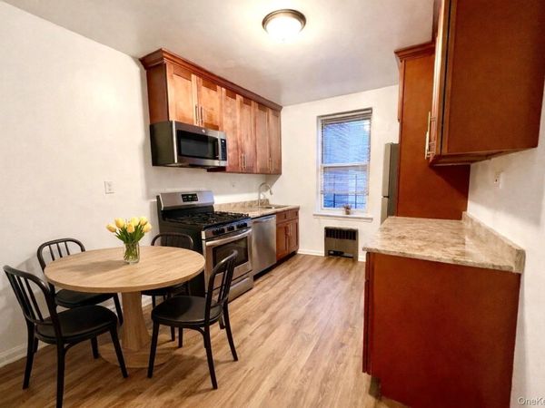 2080 Barnes Avenue, Unit 5B, Bronx, NY 10462