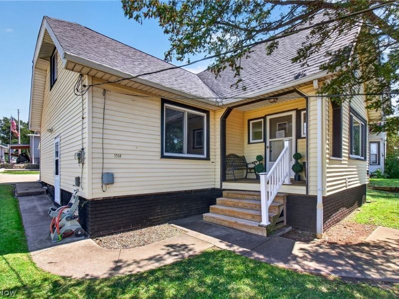 1514 Erie Street S, Massillon, OH 44646 Photo 1