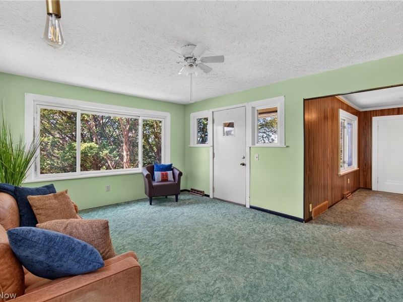 1514 Erie Street S, Massillon, OH 44646 Photo 3