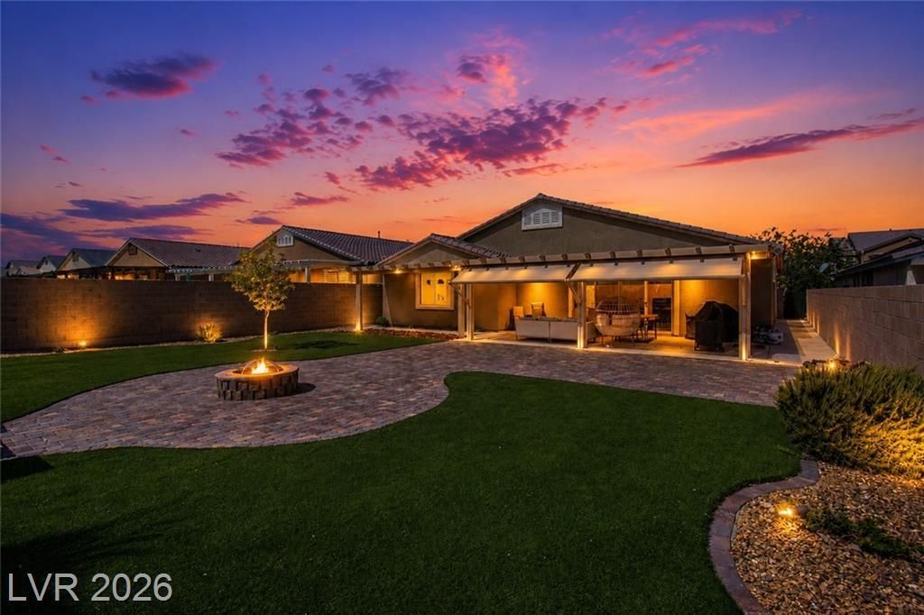 328 S Lisbon Street, Henderson, NV 89015 Main Photo