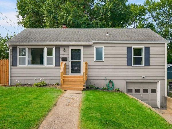 319 E 82nd Street, Kansas City, MO 64114