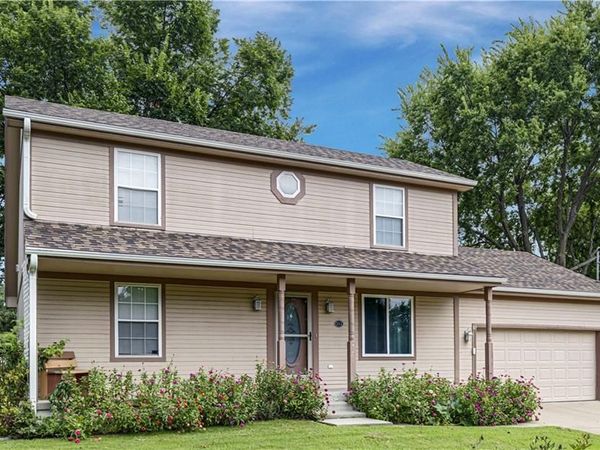312 Walnut Street, Cleveland, MO 64734