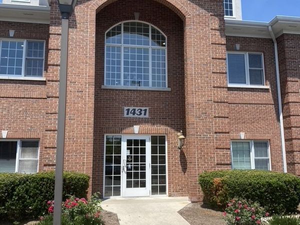 1431 Mchenry Road , Unit 213, Buffalo Grove, IL 60089