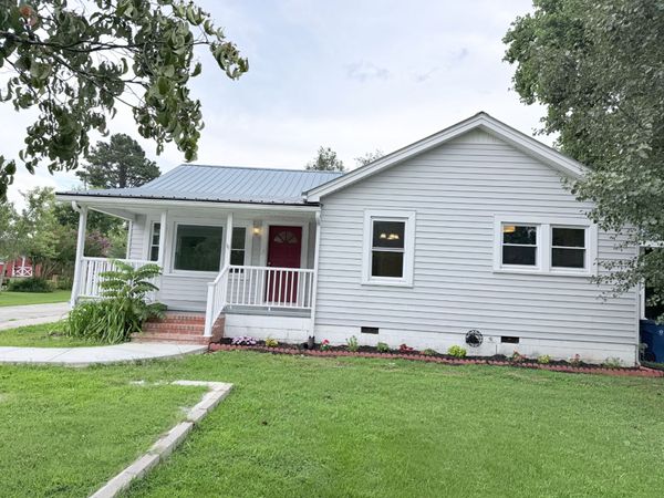 1210 Oak Dr , Manchester, TN 37355