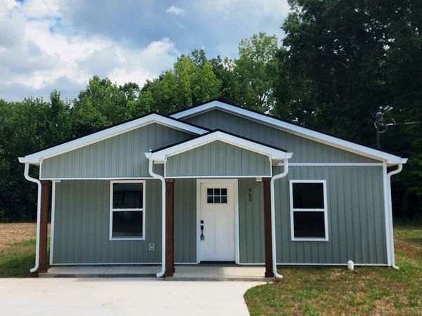900 East Decherd Street , Tullahoma, TN 37388