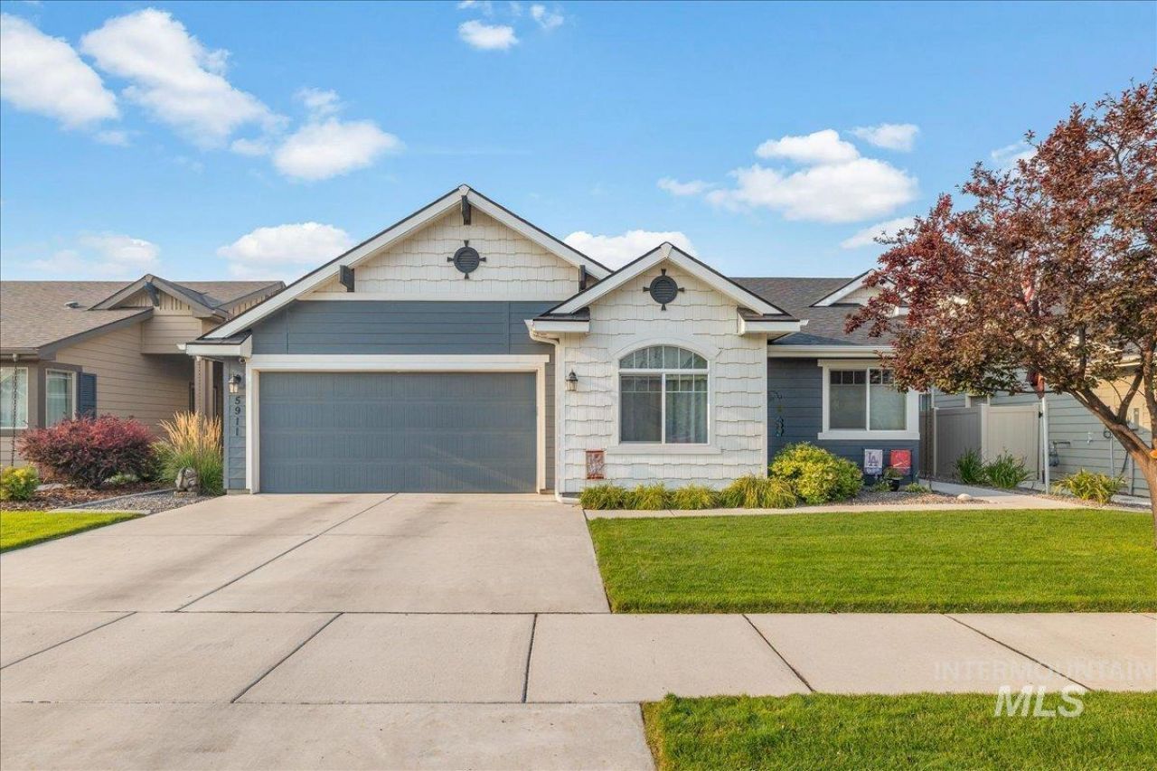 5911 W Quintale Dr, Meridian, ID 83646 Main Photo