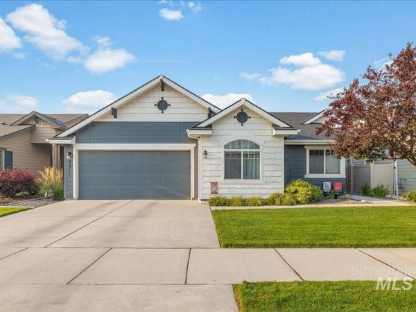 5911 W Quintale Dr, Meridian, ID 83646