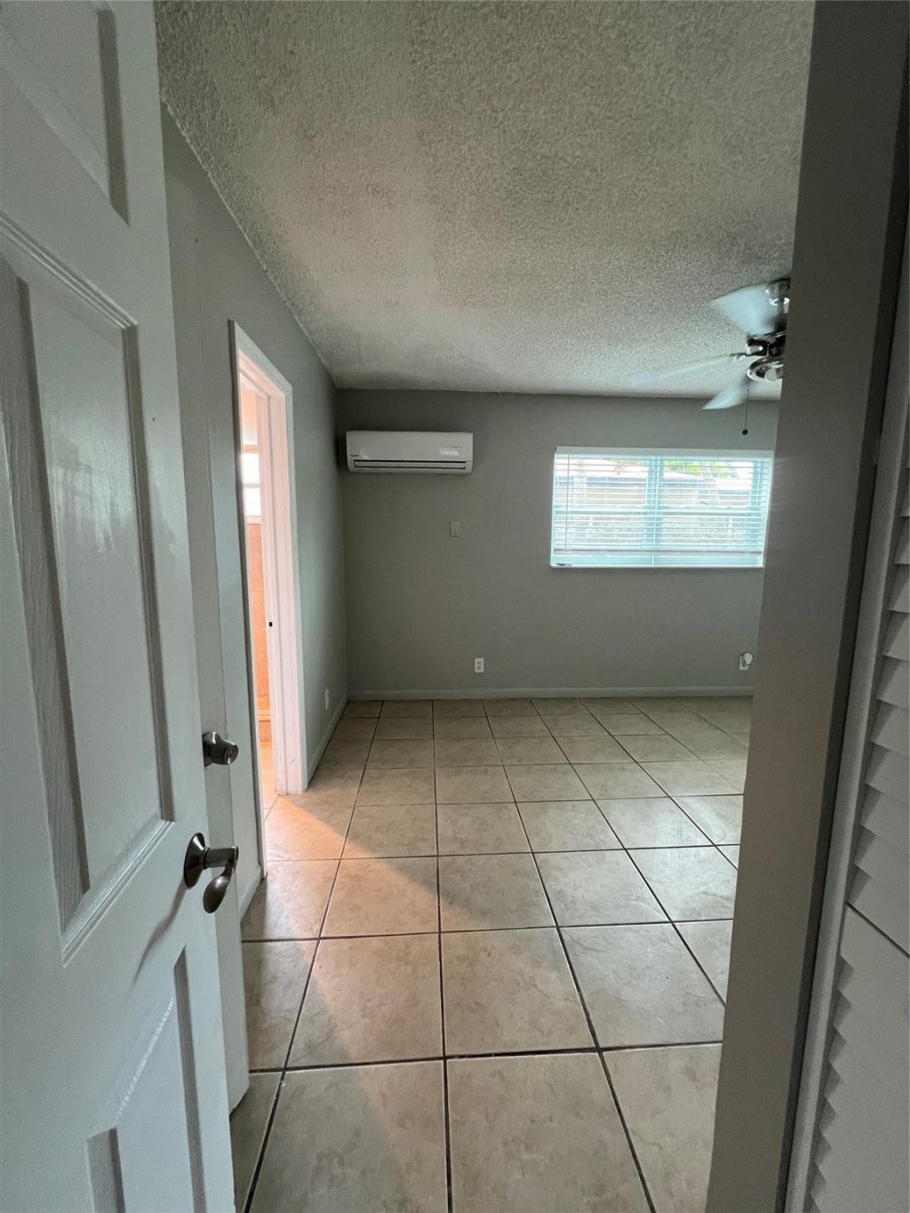 2016 NE 17th Court, Unit 4, Fort Lauderdale, FL 33305 Photo