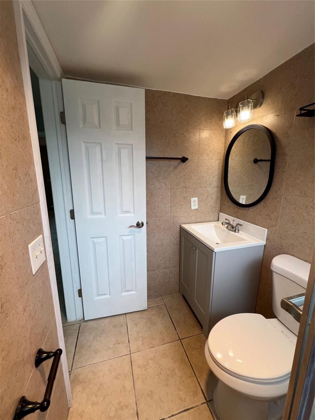 2016 NE 17th Court, Unit 4, Fort Lauderdale, FL 33305 Photo