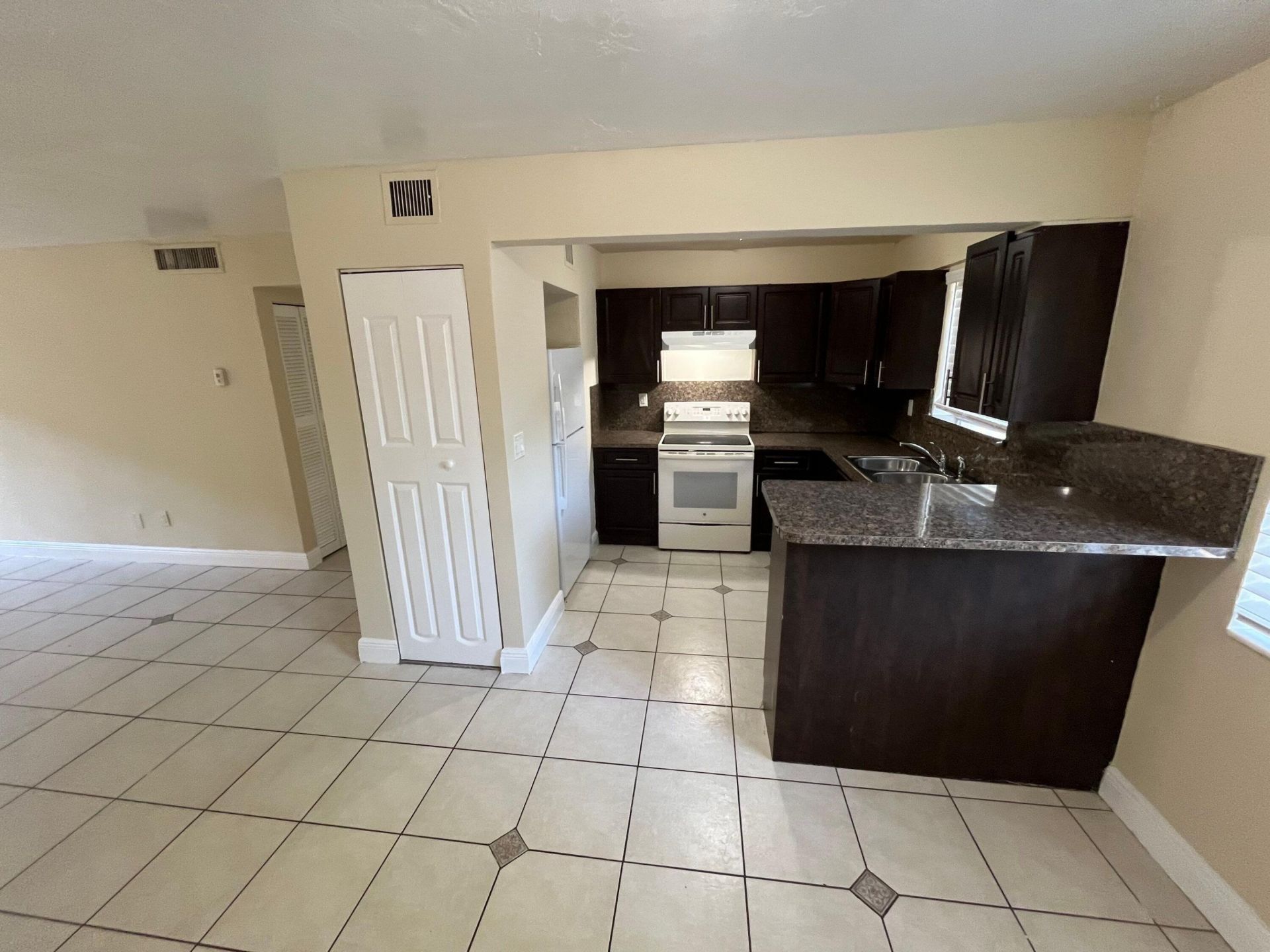 1370 NE 119th Street, Unit 137008, Miami, FL 33161 Photo