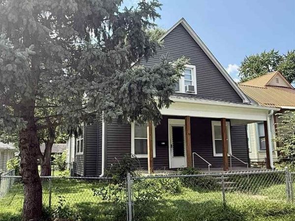 2612 Garfield Ave, Terre Haute, IN 47804