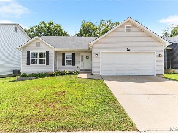 1352 Grey Wolf Drive , Imperial, MO 63052