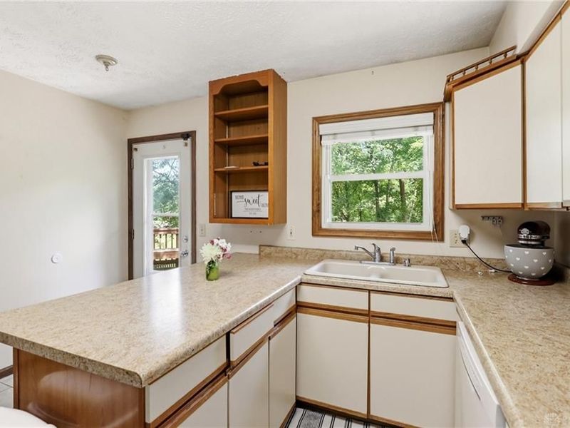 4460 E Mohave Drive, Beavercreek, OH 45431 Photo 11