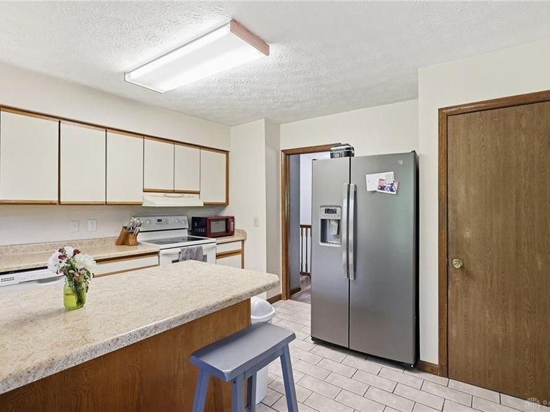 4460 E Mohave Drive, Beavercreek, OH 45431 Photo 12