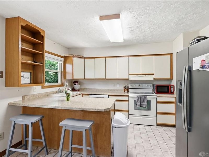 4460 E Mohave Drive, Beavercreek, OH 45431 Photo 8