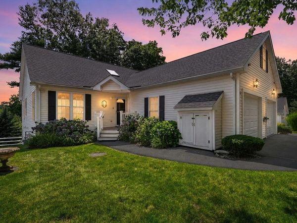 48 William Onthank Ln, Unit 48, Southborough, MA 01772