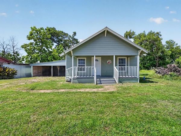 601 Tx-56, Windom, TX 75492