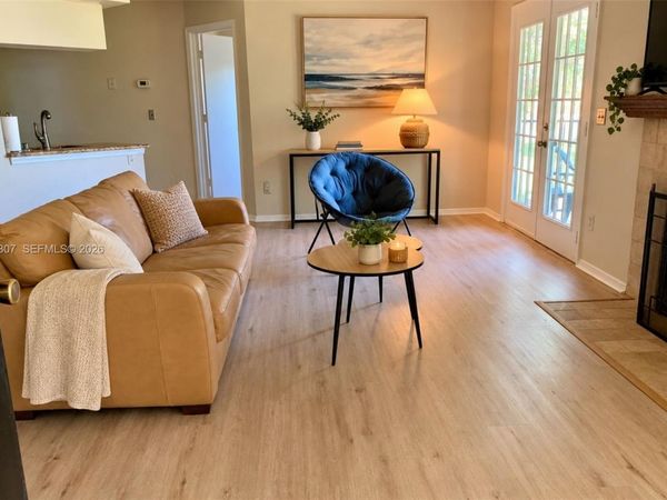 2550 N Alafaya Trail, Unit 12203, Orlando, FL 32826