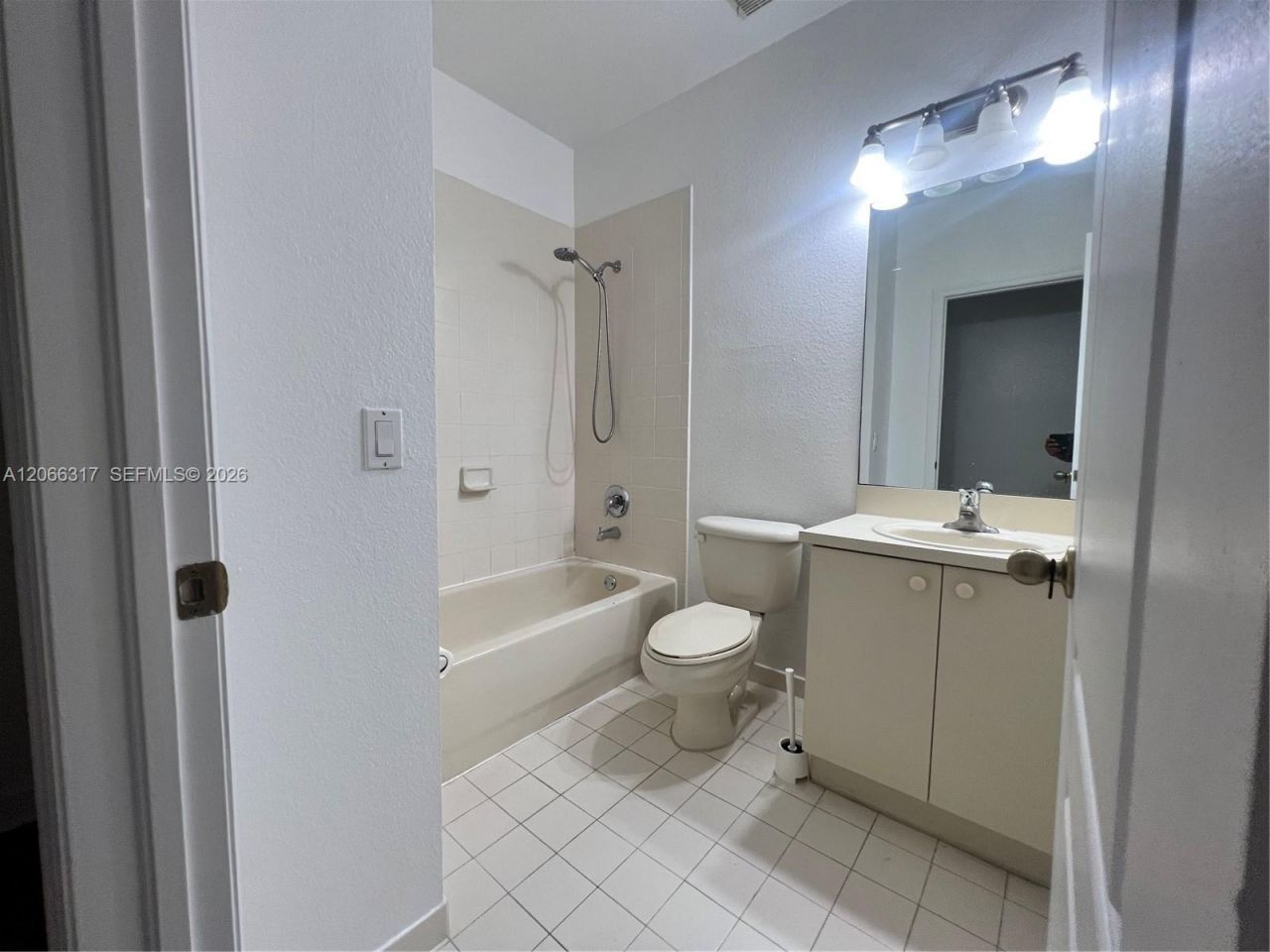 8564 SW 214th Way , Cutler Bay, FL 33189 Photo