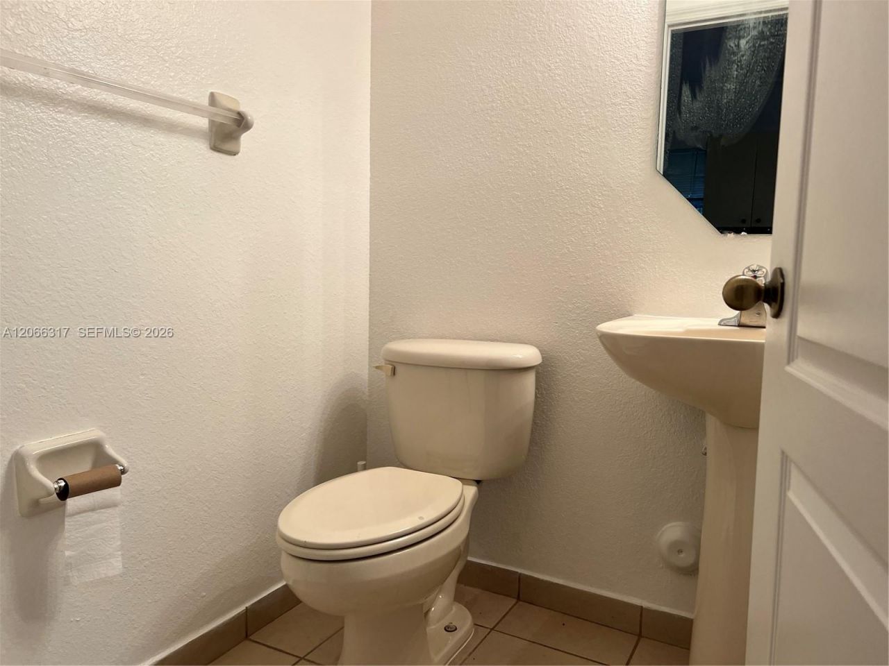 8564 SW 214th Way , Cutler Bay, FL 33189 Photo