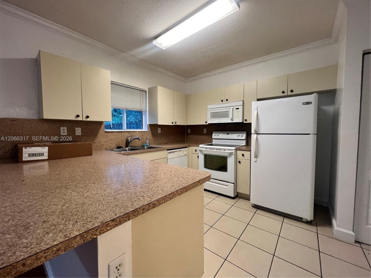 8564 SW 214th Way , Cutler Bay, FL 33189 Photo