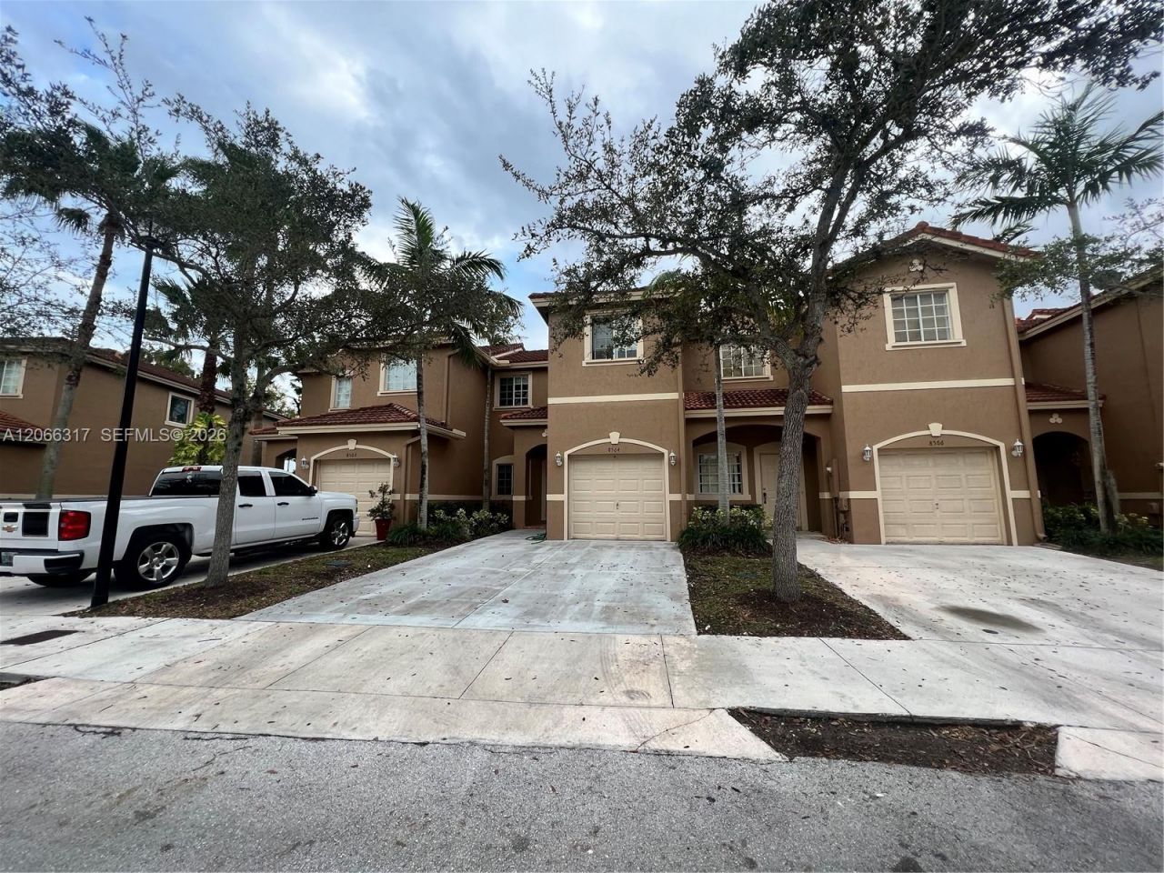 8564 SW 214th Way , Cutler Bay, FL 33189 Photo
