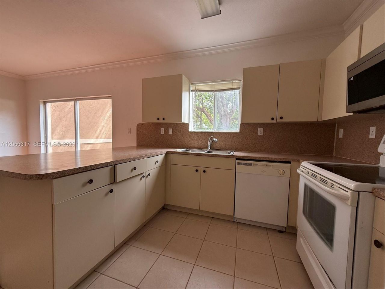 8564 SW 214th Way, Cutler Bay, FL 33189 Photo