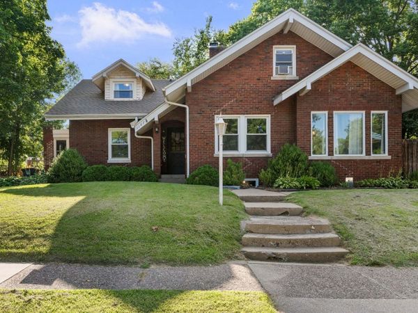 1187 27th Street , Moline, IL 61265