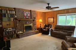 2218 NE Pineridge Street photo 4