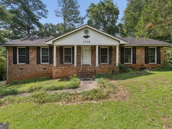 2438 S Hairston Road, Decatur, GA 30035