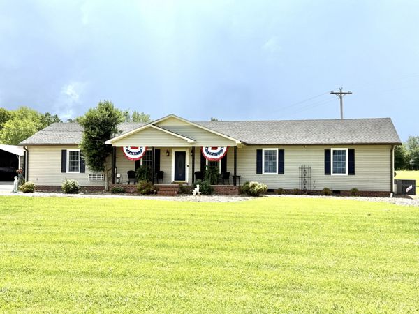 1305 Horseshoe Dr , Lewisburg, TN 37091