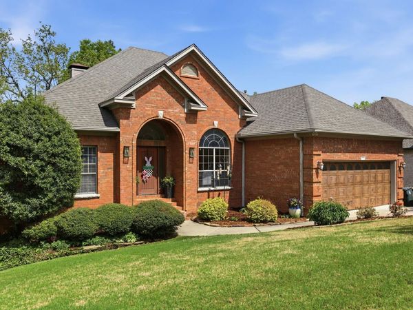 2209 Sawgrass Drive, Little Rock, AR 72223