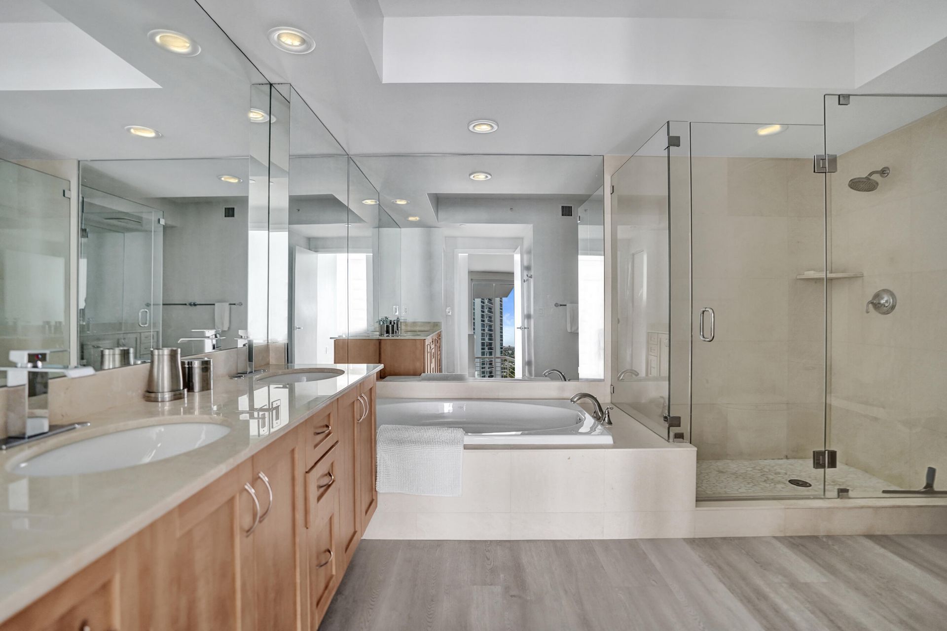 2821 N Ocean Boulevard, Unit 1106S, Fort Lauderdale, FL 33308 Photo