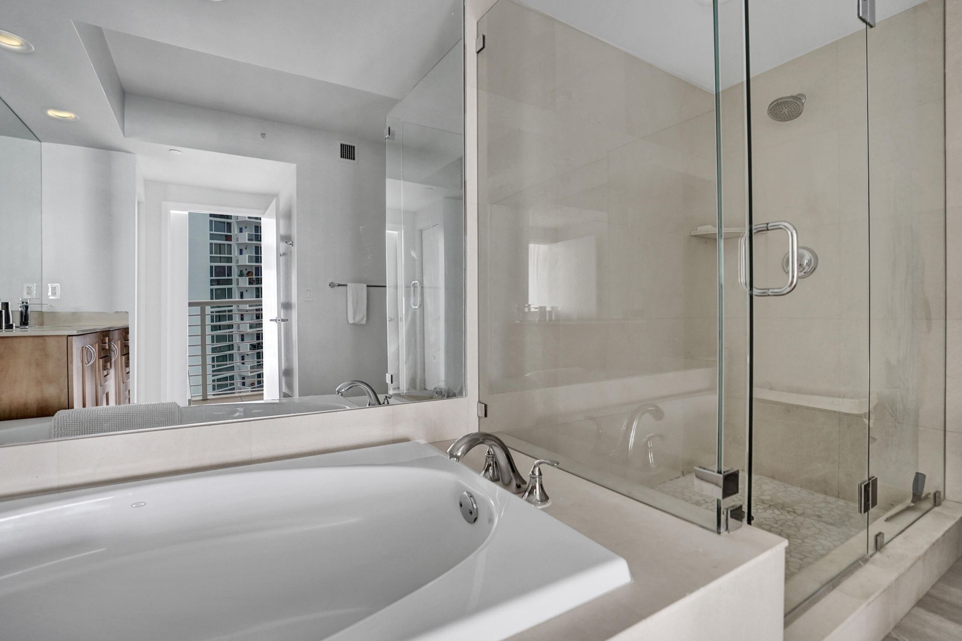 2821 N Ocean Boulevard, Unit 1106S, Fort Lauderdale, FL 33308 Photo