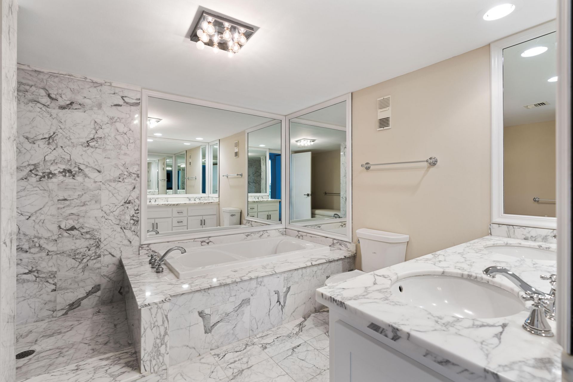 5550 N Ocean Drive, Unit 5c, Singer Island, FL 33404 Photo