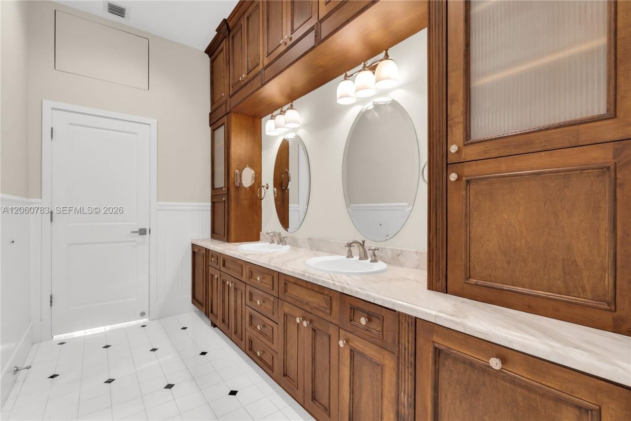 451 Ridge Rd , Coral Gables, FL 33143 Photo