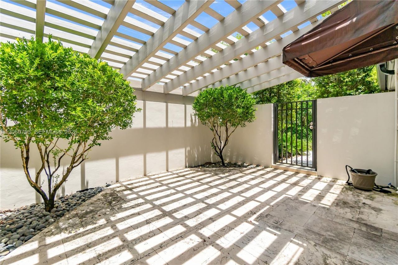451 Ridge Rd , Coral Gables, FL 33143 Photo