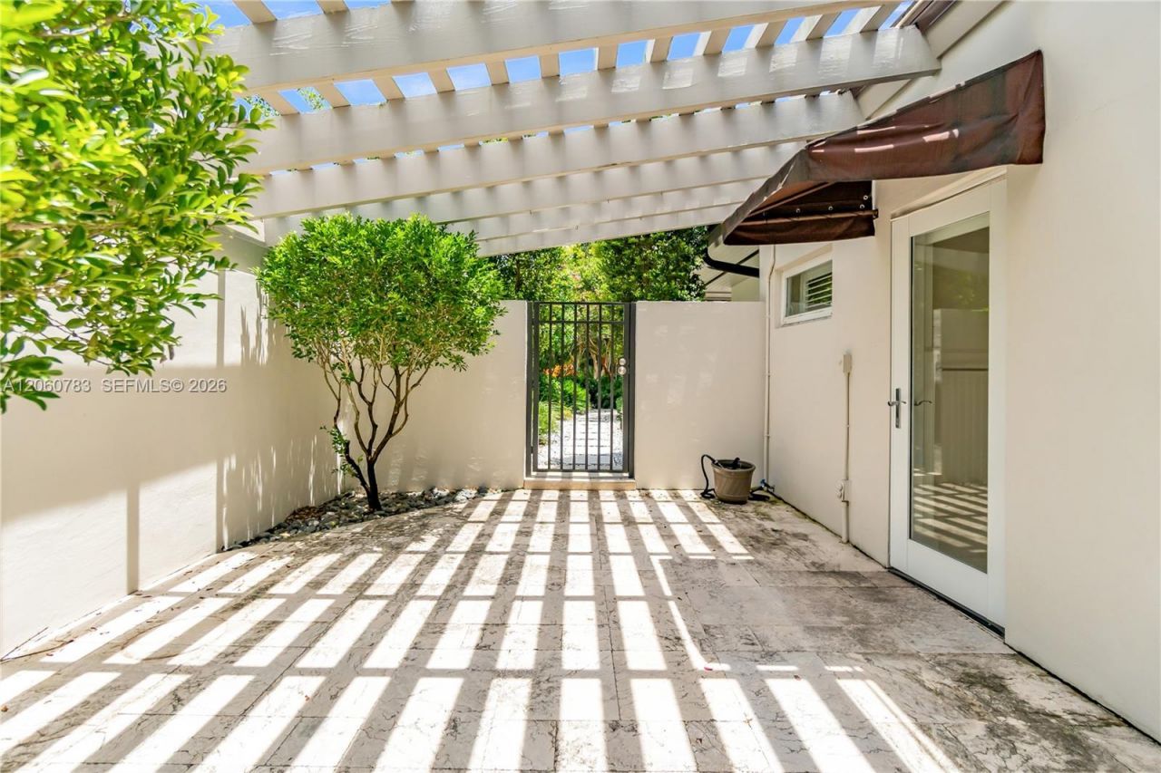 451 Ridge Rd , Coral Gables, FL 33143 Photo