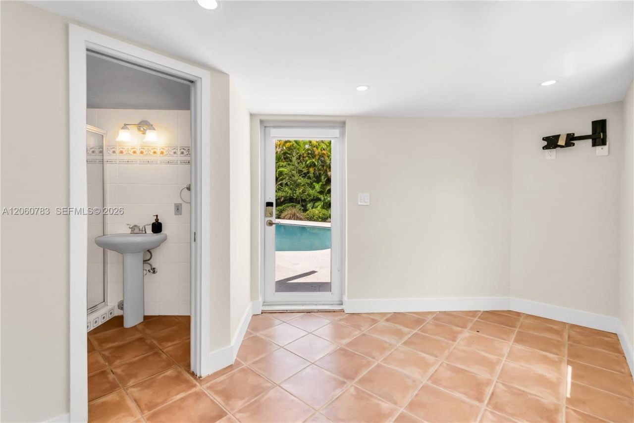 451 Ridge Rd , Coral Gables, FL 33143 Photo