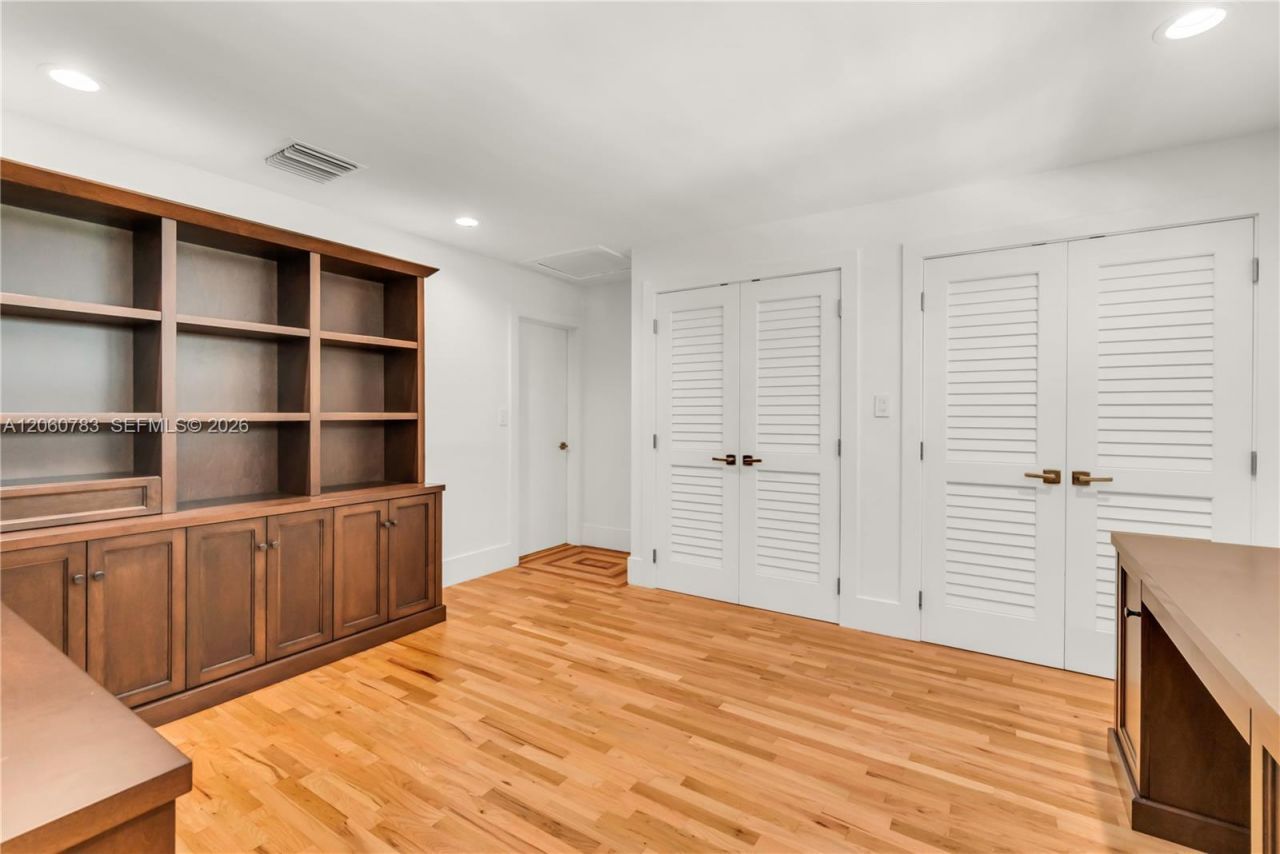 451 Ridge Rd , Coral Gables, FL 33143 Photo