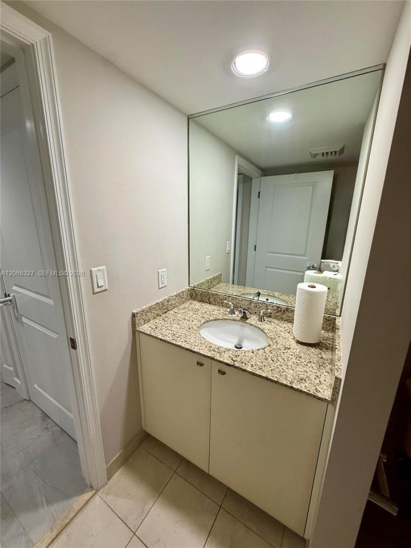 610 W Las Olas Blvd, Unit 913N, Fort Lauderdale, FL 33312 Photo