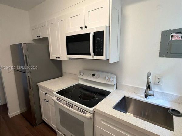 640 SW 5th St, Unit 4, Miami, FL 33130